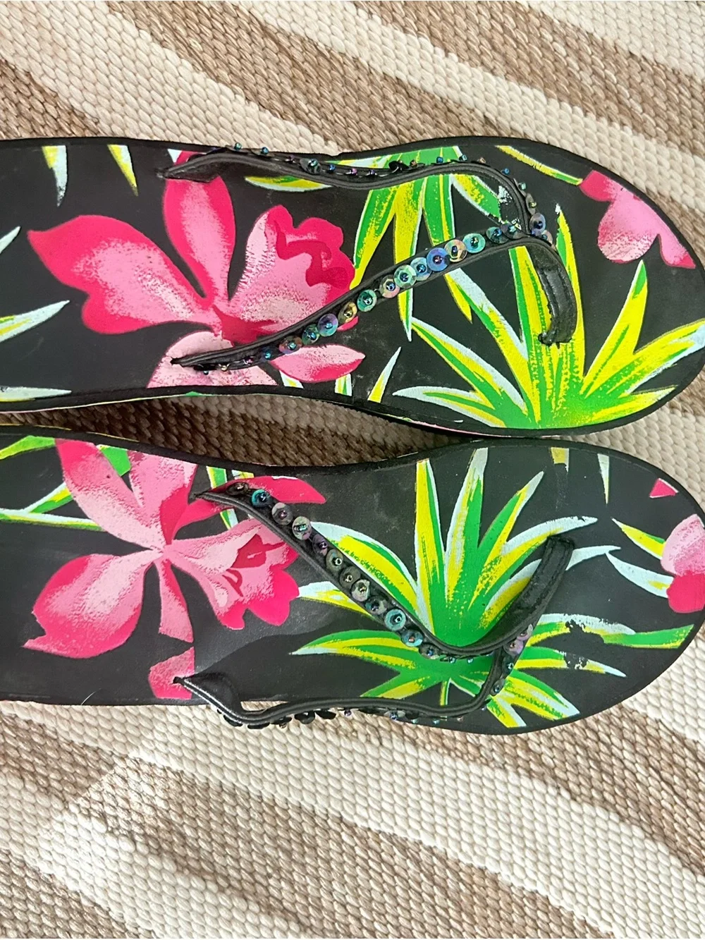 Tropical Floral Platform Flip Flops - Black and Pink with beaded straps size 7/8